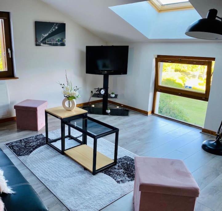 Appartement Lumineux Avec Vue Sur Les Montagnes Morbier Exterior photo